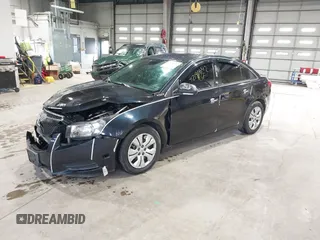 2014 Chevrolet Cruze LS z VIN 1G1PA5SH3E7473796, wystawiony jako IAAI lot #42191642 z przebiegiem 63 873 mil mil oraz . Historia ofert i sprzedaży dostępna na DreamBid. Obrazek 17.