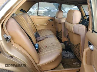 1983 Mercedes-Benz 300 D with VIN WDBAB33A1DB032601, listed as a Copart auction lot 82419003 with 330,483 mi miles and Non Repairable. Bid and sale history available at carsss.com. Image 10.