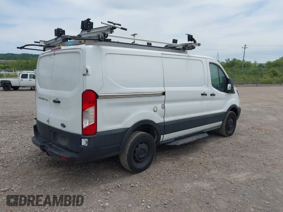 2019 Ford Transit z VIN 1FTYR1YG3KKB67475, wystawiony jako IAAI lot #42293822 z przebiegiem 125 529 mil mil oraz . Historia ofert i sprzedaży dostępna na DreamBid. Obrazek 4.