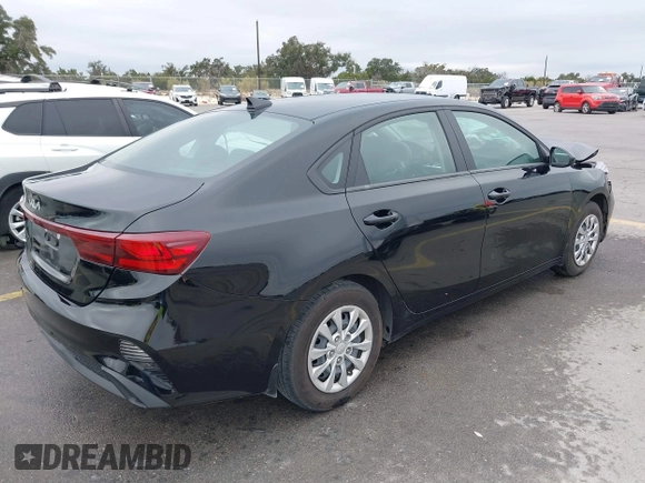 2024 Kia Forte LXS with VIN 3KPF24AD2RE737900, listed as a IAAI auction lot 41425116 with 26,001 mi miles. Bid and sale history available at carsss.com. Image 4.