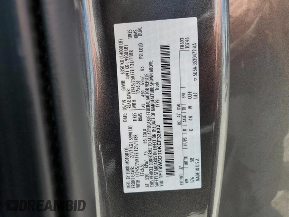 2019 Ford F-350 XL z VIN 1FT8W3DT0KEF32832, wystawiony jako Copart lot #55496984 z przebiegiem 255 549 mil mil oraz Szkoda całkowita • Salvage title. Historia ofert i sprzedaży dostępna na DreamBid. Obrazek 14.