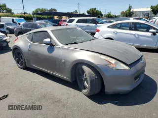 2010 Nissan 370Z z VIN JN1AZ4EH5AM500121, wystawiony jako Copart lot #58411355 z przebiegiem 146 943 mil mil oraz Tytuł czysty. Historia ofert i sprzedaży dostępna na DreamBid. Obrazek 4.