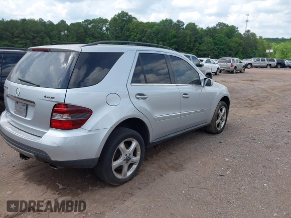 2008 Mercedes-Benz M 320 CDI with VIN 4JGBB22E28A408914, listed as a IAAI auction lot 42066714 with 194,706 mi miles and . Bid and sale history available at DreamBid. Image 4.