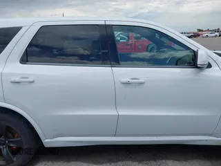 2018 Dodge Durango SRT z VIN 1C4SDJGJ3JC157474, wystawiony jako IAAI lot #42451967 z przebiegiem 150 667 mil mil oraz . Historia ofert i sprzedaży dostępna na DreamBid. Obrazek 13.
