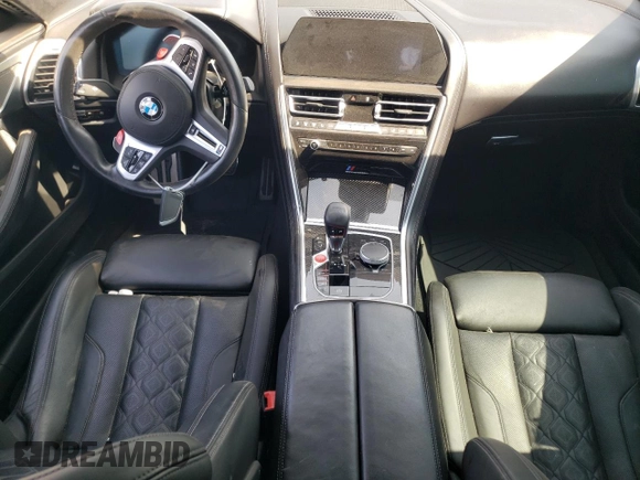 2021 BMW M8 z VIN WBSGV0C01MCF26925, wystawiony jako Copart lot #68743134 z przebiegiem Nie podano mil oraz Szkoda całkowita • Salvage title. Historia ofert i sprzedaży dostępna na DreamBid. Obrazek 8.