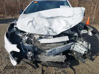 2019 Chevrolet Trax LT z VIN 3GNCJLSB6KL265660, wystawiony jako IAAI lot #41633609 z przebiegiem Nie podano mil oraz . Historia ofert i sprzedaży dostępna na DreamBid. Obrazek 6.