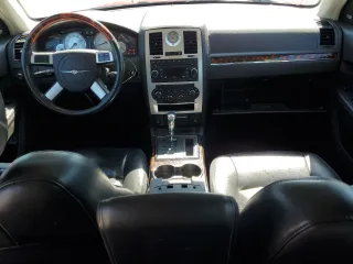2008 Chrysler 300 C Hemi with VIN 2C3KA63H48H218609, listed as a Copart auction lot 69054664 with 184,118 mi miles and Salvage Title. Bid and sale history available at carsss.com. Image 8.