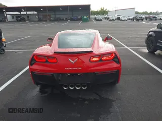 2015 Chevrolet Corvette 3LT z VIN 1G1YF2D77F5110035, wystawiony jako IAAI lot #42180031 z przebiegiem 95 684 mil mil oraz . Historia ofert i sprzedaży dostępna na DreamBid. Obrazek 16.