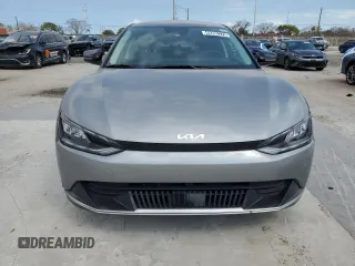 2024 Kia EV6 Wind with VIN KNDC34LA2R5614077, listed as a Copart auction lot 49202375 with 38,647 mi miles and Clean Title. Bid and sale history available at carsss.com. Image 5.