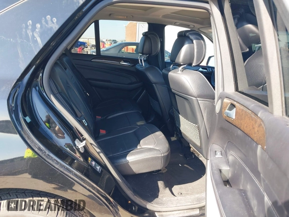 2014 Mercedes-Benz M ML 350 with VIN 4JGDA5HB9EA351147, listed as a IAAI auction lot 41364737 with 106,723 mi miles. Bid and sale history available at carsss.com. Image 8.