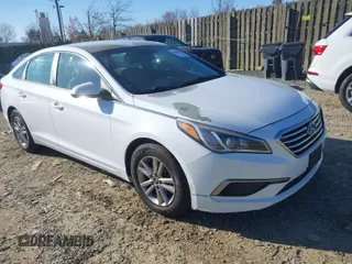 2016 Hyundai Sonata SE z VIN 5NPE24AF0GH374423, wystawiony jako IAAI lot #41888588 z przebiegiem 171 571 mil mil oraz . Historia ofert i sprzedaży dostępna na DreamBid. Obrazek 1.