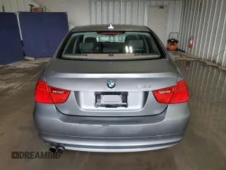 2010 BMW 3 Series 328i z VIN WBAPH5G51ANM69962, wystawiony jako Copart lot #54676555 z przebiegiem 173 498 mil mil oraz Czysty tytuł • Clean title. Historia ofert i sprzedaży dostępna na DreamBid. Obrazek 6.