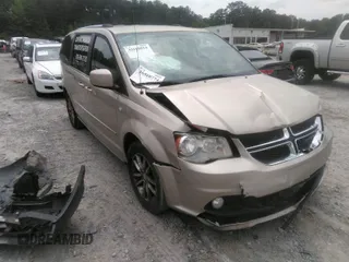 2014 Dodge Grand Caravan SXT z VIN 2C4RDGCG0ER365692, wystawiony jako IAAI lot #36568774 z przebiegiem 150 615 mil mil oraz . Historia ofert i sprzedaży dostępna na DreamBid. Obrazek 1.