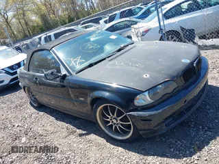 2000 BMW 3 Series z VIN WBABR3341YEB39132, wystawiony jako IAAI lot #42142128 z przebiegiem Nie podano mil oraz . Historia ofert i sprzedaży dostępna na DreamBid. Obrazek 1.