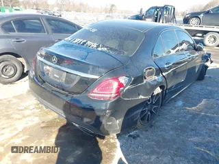 2019 Mercedes-Benz C 300 z VIN 55SWF8DB9KU322058, wystawiony jako IAAI lot #41387405 z przebiegiem 73 483 mil mil oraz . Historia ofert i sprzedaży dostępna na DreamBid. Obrazek 4.