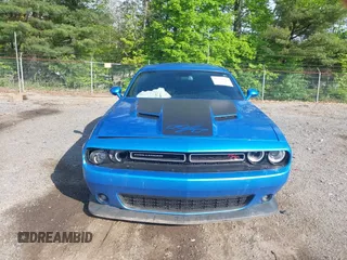 2016 Dodge Challenger R/T Scat Pack z VIN 2C3CDZFJ9GH100372, wystawiony jako IAAI lot #42221915 z przebiegiem 66 896 mil mil oraz . Historia ofert i sprzedaży dostępna na DreamBid. Obrazek 13.
