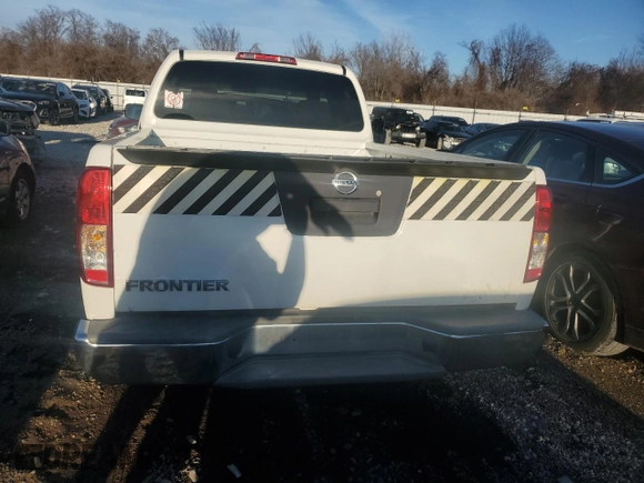 2014 Nissan Frontier S z VIN 1N6BD0CT2EN770064, wystawiony jako Copart lot #42619925 z przebiegiem 164 033 mil mil oraz Czysty tytuł • Clean title. Historia ofert i sprzedaży dostępna na DreamBid. Obrazek 6.