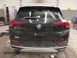 2022 Buick Encore GX Preferred z VIN KL4MMCSL5NB054558, wystawiony jako IAAI lot #41214629 z przebiegiem 19 073 mil mil oraz . Historia ofert i sprzedaży dostępna na DreamBid. Obrazek 17.