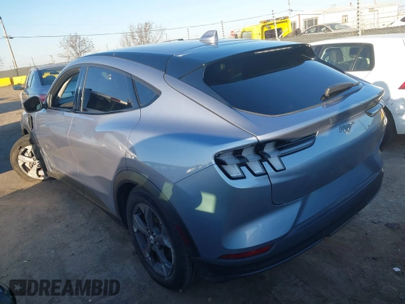 2022 Ford Mustang Mach-E Select z VIN 3FMTK1RMXNMA44459, wystawiony jako IAAI lot #41436186 z przebiegiem 41 288 mil mil oraz . Historia ofert i sprzedaży dostępna na DreamBid. Obrazek 3.