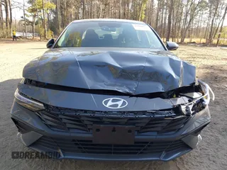 2024 Hyundai Elantra SE with VIN KMHLL4DG4RU708059, listed as a IAAI auction lot 41490571 with 19,466 mi miles and . Bid and sale history available at DreamBid. Image 6.