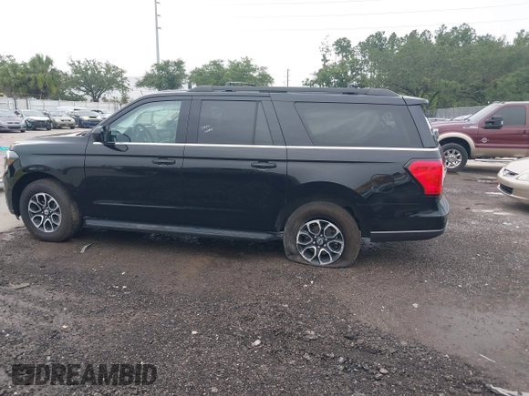 2024 Ford Expedition Max XLT with VIN 1FMJK1J86REA09662, listed as a IAAI auction lot 42434684 with 42,118 mi miles and . Bid and sale history available at DreamBid. Image 14.
