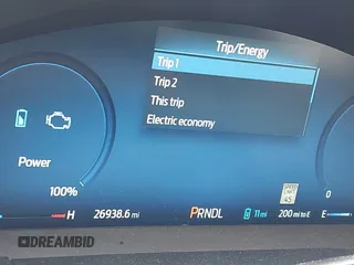 2023 Ford Escape PHEV z VIN 1FMCU0E16PUA29522, wystawiony jako IAAI lot #42441748 z przebiegiem 26 938 mil mil oraz . Historia ofert i sprzedaży dostępna na DreamBid. Obrazek 7.