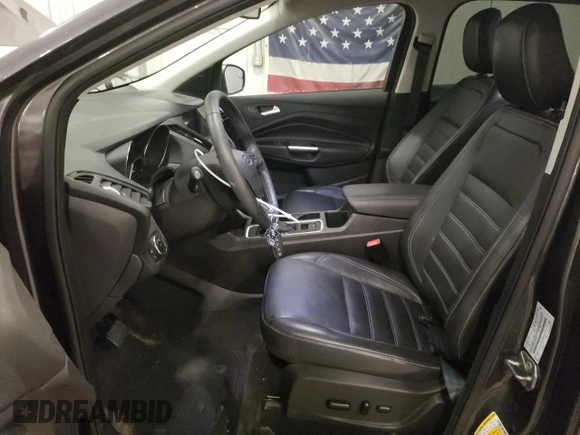 2019 Ford Escape Titanium z VIN 1FMCU9J93KUC54523, wystawiony jako Copart lot #53613665 z przebiegiem 140 895 mil mil oraz Szkoda całkowita • Salvage title. Historia ofert i sprzedaży dostępna na DreamBid. Obrazek 7.
