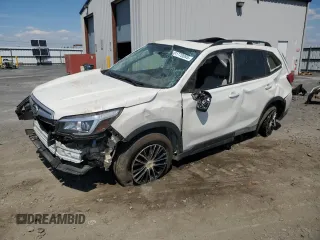 2020 Subaru Forester Premium with VIN JF2SKAJC6LH554961, listed as a Copart auction lot 61770095 with 82,637 mi miles and Salvage title. Bid and sale history available at DreamBid. Image 1.