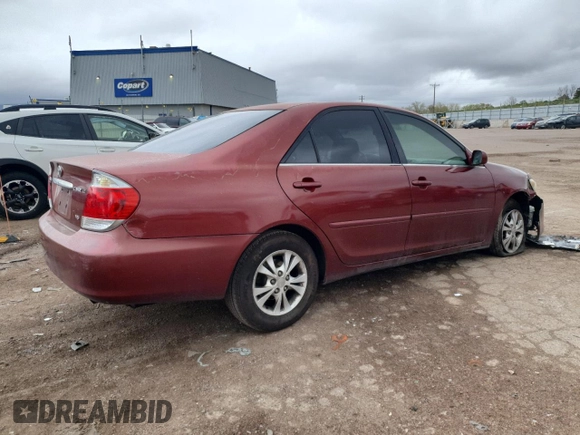 2006 Toyota Camry LE z VIN 4T1BF32K56U116492, wystawiony jako Copart lot #55510535 z przebiegiem 195 548 mil mil oraz Szkoda całkowita • Salvage title. Historia ofert i sprzedaży dostępna na DreamBid. Obrazek 3.