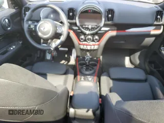 2024 MINI Countryman John Cooper Works with VIN WMZ33BS05R3S31419, listed as a Copart auction lot 71028224 with 1,657 mi miles and Salvage title. Bid and sale history available at DreamBid. Image 8.