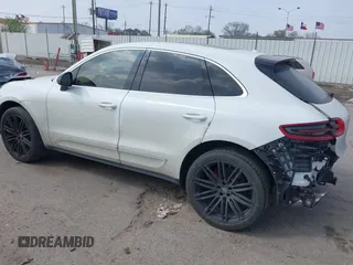 2015 Porsche Macan S with VIN WP1AB2A50FLB60518, listed as a IAAI auction lot 41797095 with 74,294 mi miles. Bid and sale history available at carsss.com. Image 3.
