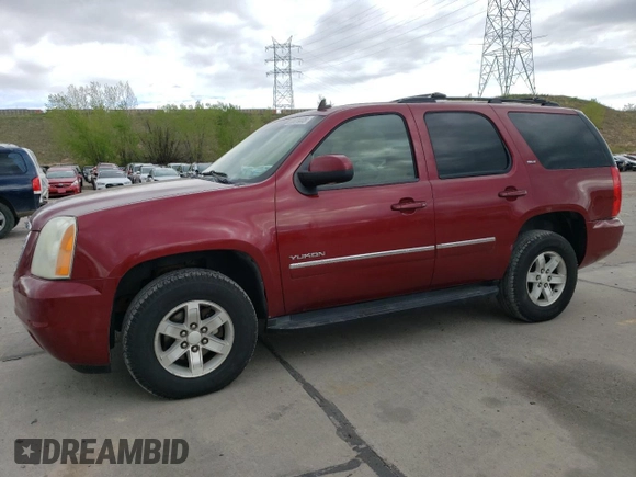 2011 GMC Yukon SLT z VIN 1GKS2CE07BR193490, wystawiony jako Copart lot #55681435 z przebiegiem 146 846 mil mil oraz Szkoda całkowita • Salvage title. Historia ofert i sprzedaży dostępna na DreamBid. Obrazek 1.