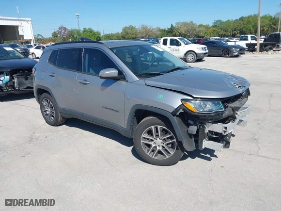 2019 Jeep Compass Latitude w/Sun/Wheel Pkg with VIN 3C4NJCBBXKT685875, listed as a IAAI auction lot 41782061 with 67,348 mi miles. Bid and sale history available at carsss.com. Image 1.