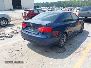 2012 Volkswagen Jetta SE with VIN 3VWDX7AJ9CM353302, listed as a IAAI auction lot 42617772 with 226,547 mi miles and . Bid and sale history available at DreamBid. Image 4.