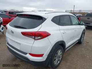 2017 Hyundai Tucson SE Plus with VIN KM8J33A43HU416901, listed as a IAAI auction lot 41445367 with 109,116 mi miles. Bid and sale history available at carsss.com. Image 4.