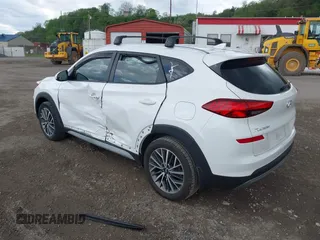 2020 Hyundai Tucson SEL z VIN KM8J3CAL4LU203021, wystawiony jako IAAI lot #42167082 z przebiegiem 49 826 mil mil oraz . Historia ofert i sprzedaży dostępna na DreamBid. Obrazek 3.