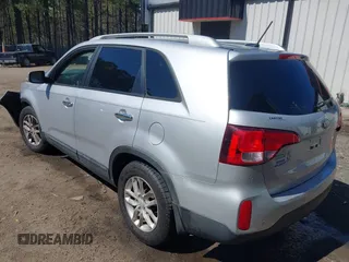 2014 Kia Sorento LX with VIN 5XYKT4A63EG457302, listed as a IAAI auction lot 41859779 with 122,724 mi miles. Bid and sale history available at carsss.com. Image 3.