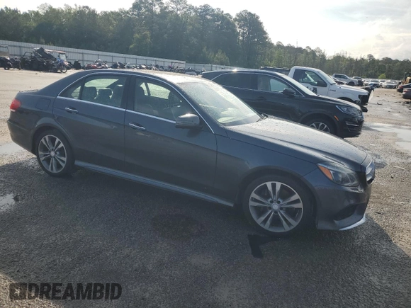 2014 Mercedes-Benz E 350 Sport with VIN WDDHF5KB3EA841153, listed as a Copart auction lot 55560935 with 211,504 mi miles and Clean Title. Bid and sale history available at DreamBid. Image 4.