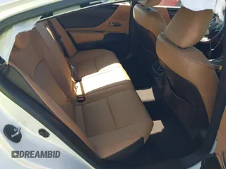 2021 Lexus ES with VIN 58ACA1C13MU005619, listed as a IAAI auction lot 41637656 with 44,165 mi miles. Bid and sale history available at carsss.com. Image 8.