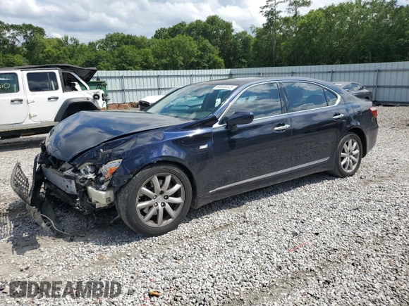 2009 Lexus LS 460 L z VIN JTHGL46FX95033546, wystawiony jako Copart lot #60038445 z przebiegiem 278 645 mil mil oraz Szkoda całkowita • Salvage title. Historia ofert i sprzedaży dostępna na DreamBid. Obrazek 1.