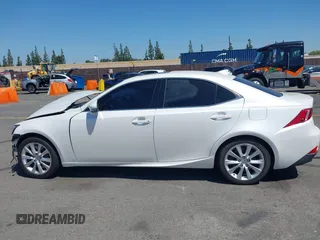 2016 Lexus IS 200t z VIN JTHBA1D22G5036596, wystawiony jako IAAI lot #42278604 z przebiegiem 45 402 mil mil oraz . Historia ofert i sprzedaży dostępna na DreamBid. Obrazek 14.