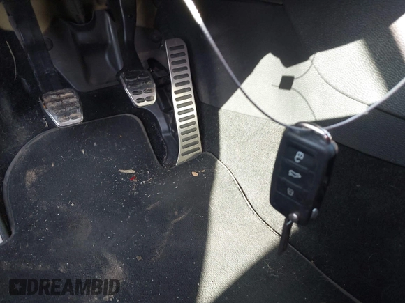 2012 Volkswagen GTI w/Conv & Sunroof with VIN WVWEV7AJ6CW161963, listed as a IAAI auction lot 41398810 with 172,582 mi miles and . Bid and sale history available at DreamBid. Image 11.