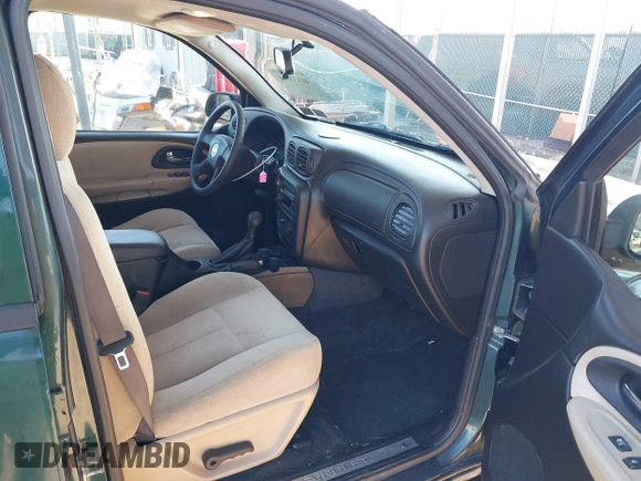 2005 Chevrolet TrailBlazer LT with VIN 1GNDT13S552203593, listed as a IAAI auction lot 41833044 with 195,227 mi miles and . Bid and sale history available at DreamBid. Image 5.