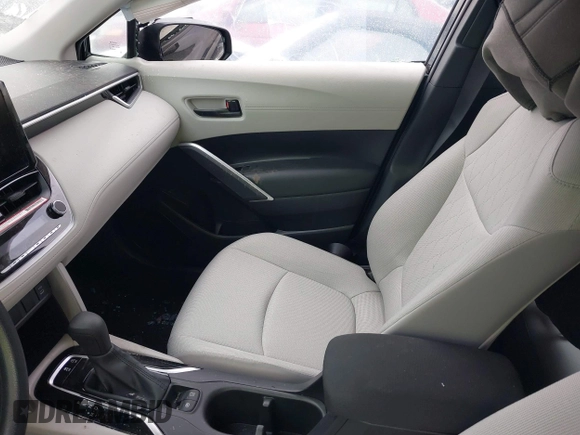2024 Toyota Corolla Cross L with VIN 7MUAAAAG1RV101003, listed as a IAAI auction lot 41838801 with 6,786 mi miles and . Bid and sale history available at DreamBid. Image 5.