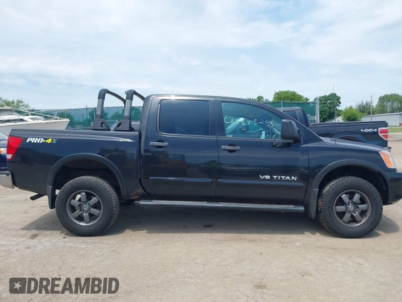 2013 Nissan Titan SV with VIN 1N6AA0EC4DN302479, listed as a IAAI auction lot 42383255 with 112,991 mi miles and . Bid and sale history available at DreamBid. Image 13.