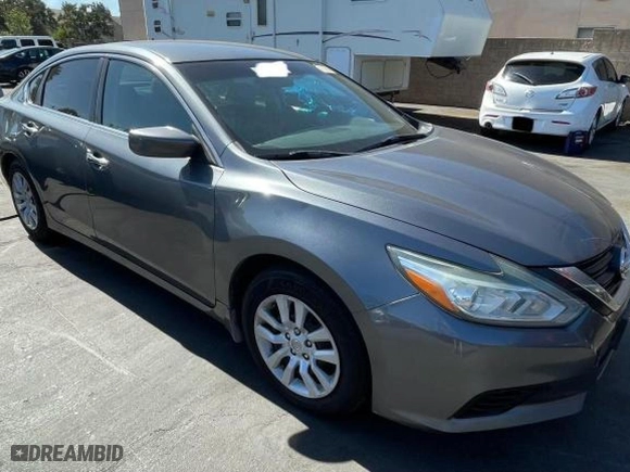 2018 Nissan Altima 2.5 S with VIN 1N4AL3AP5JC156940, listed as a Copart auction lot 88367945 with 147,629 mi miles and Clean Title. Bid and sale history available at carsss.com. Image 1.