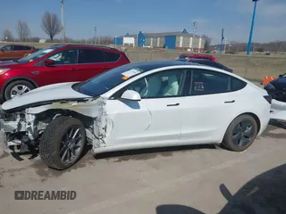 2021 Tesla Model 3 Long Range z VIN 5YJ3E1EB0MF860289, wystawiony jako IAAI lot #41771854 z przebiegiem 190 892 mil mil oraz . Historia ofert i sprzedaży dostępna na DreamBid. Obrazek 15.