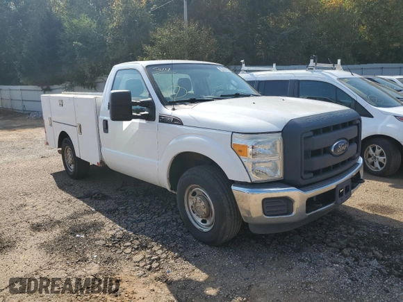2012 Ford F-250 XL with VIN 1FDBF2A62CEC46556, listed as a Copart auction lot 74825264 with 269,828 mi miles and Clean title. Bid and sale history available at DreamBid. Image 4.
