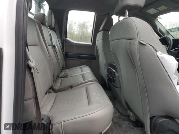2020 Ford F-150 XL with VIN 1FTFX1E44LFB37743, listed as a Copart auction lot 52869235 with 20,121 mi miles and Clean Title. Bid and sale history available at carsss.com. Image 10.