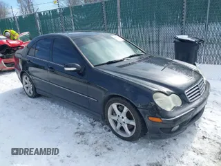 2007 Mercedes-Benz C 230 Sport with VIN WDBRF52H97A938989, listed as a IAAI auction lot 41586709 with 122,315 mi miles and . Bid and sale history available at DreamBid. Image 1.
